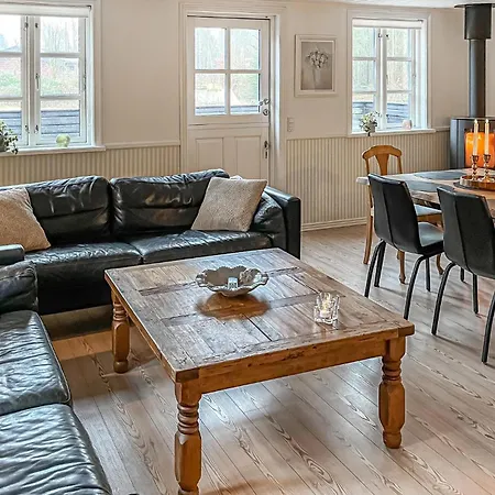 Ferienhaus Wunderschönes Haus Mit 3 Schlafzimmern In *