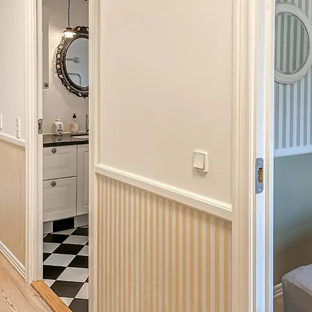 3 Bedroom Beautiful In Holiday home *