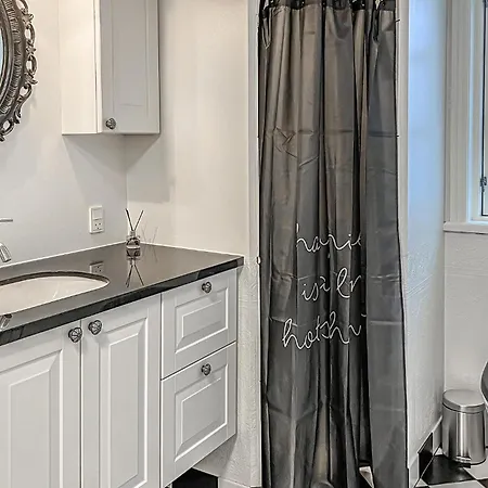 Ferienhaus Wunderschönes Haus Mit 3 Schlafzimmern In *