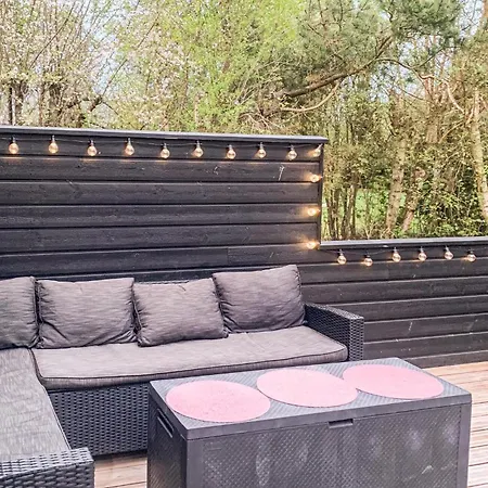 3 Bedroom Beautiful In Hals
